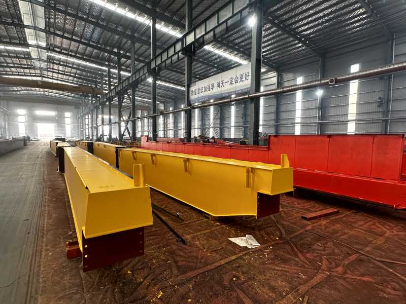 5 Ton Double Girder Overhead Crane in Workshop Lifting Application