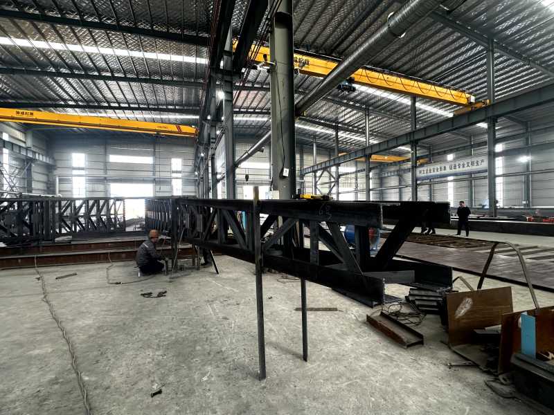 Crane equipment factory equipment welding