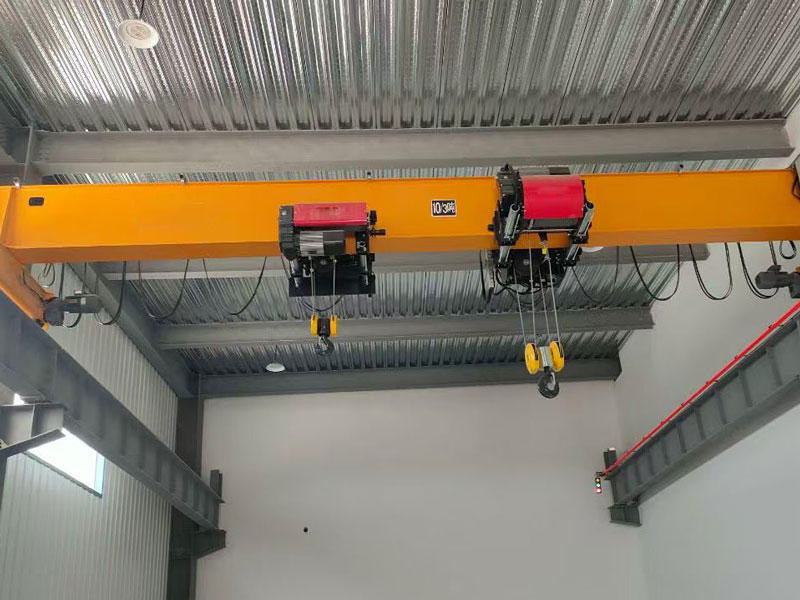 European low headroom hoist application in workshop